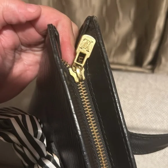 Louis Vuitton Black Authentic Epi Saint Jacques GM - VI0923 - Picture 6 of 16